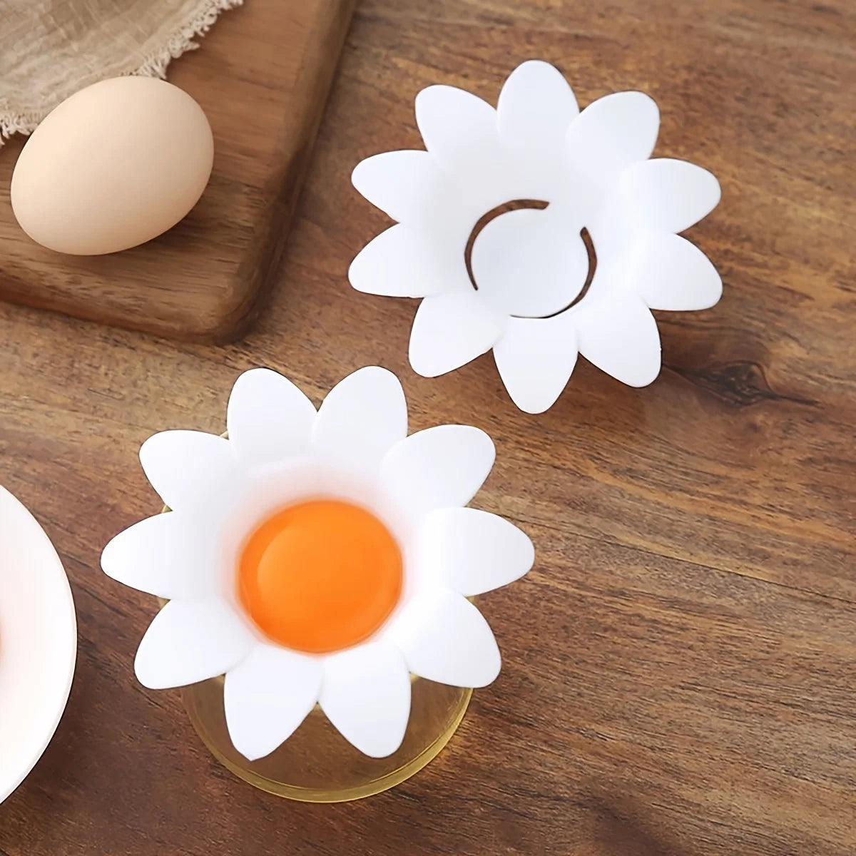 Flower-Shape Egg White & Yolk Separator