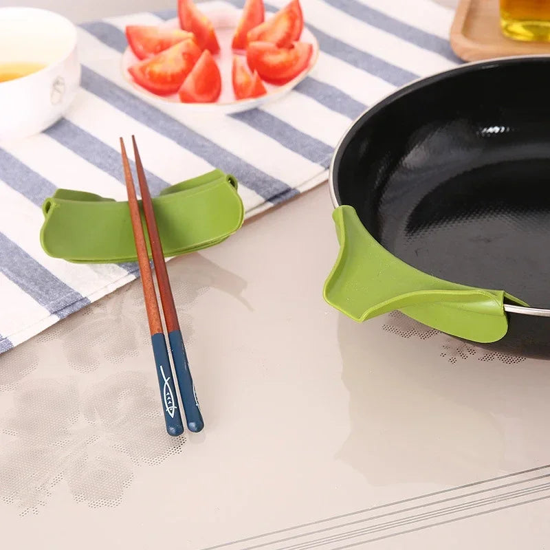 Silicone Anti-Spill Pouring Spout